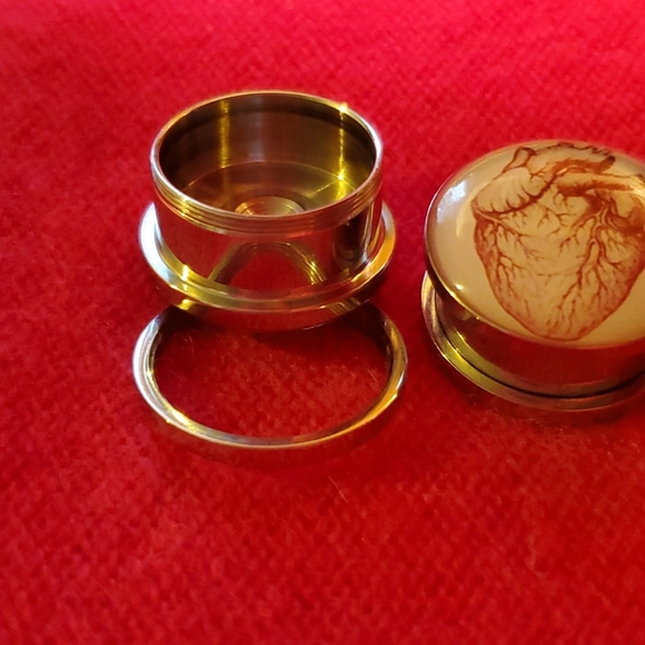 5/8" ❤ plugs - Picture 2 of 4